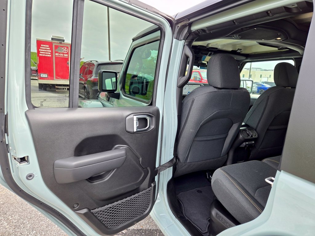 Used 2024 Gray Jeep Sport S 4xe image 25