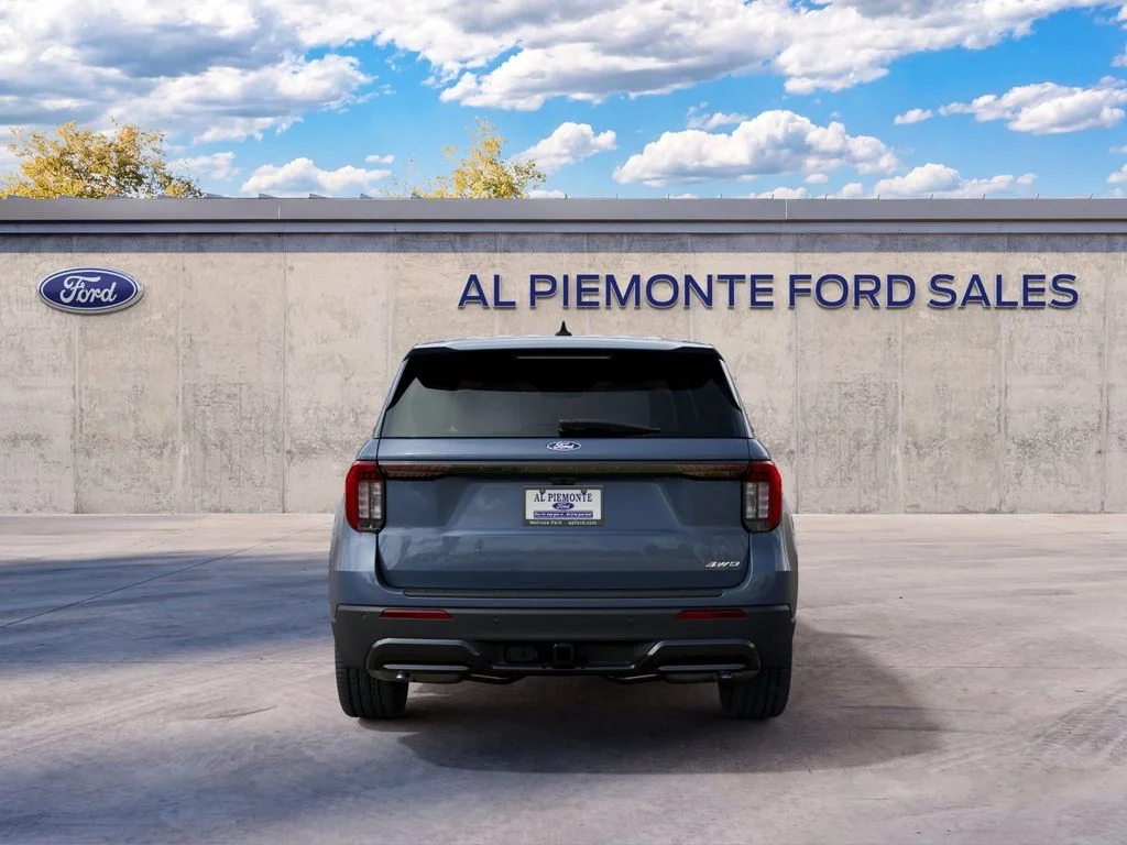 New 2027 Vapor Blue Metallic Ford ST-Line image 38