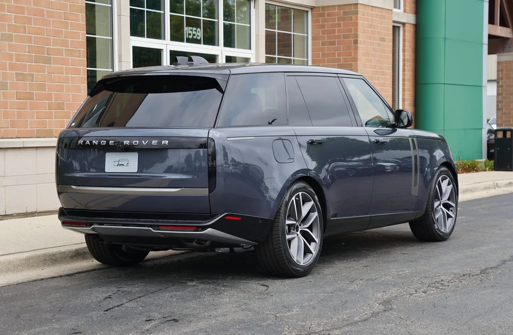 New 2026 Varesine Blue Land Rover SE image 6