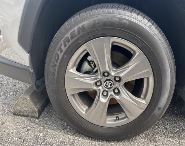 Used 2023 Silver Toyota XLE image 11