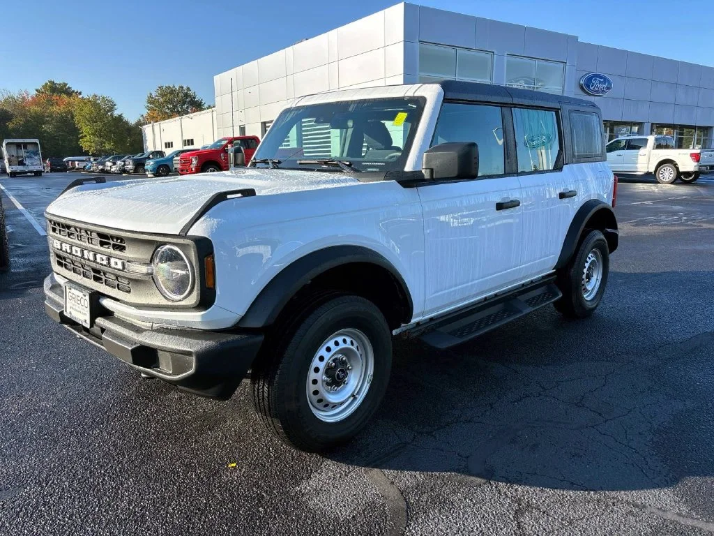 Used 2025 White Ford  image 6