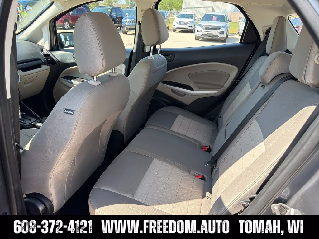 Used 2021  Ford S image 24