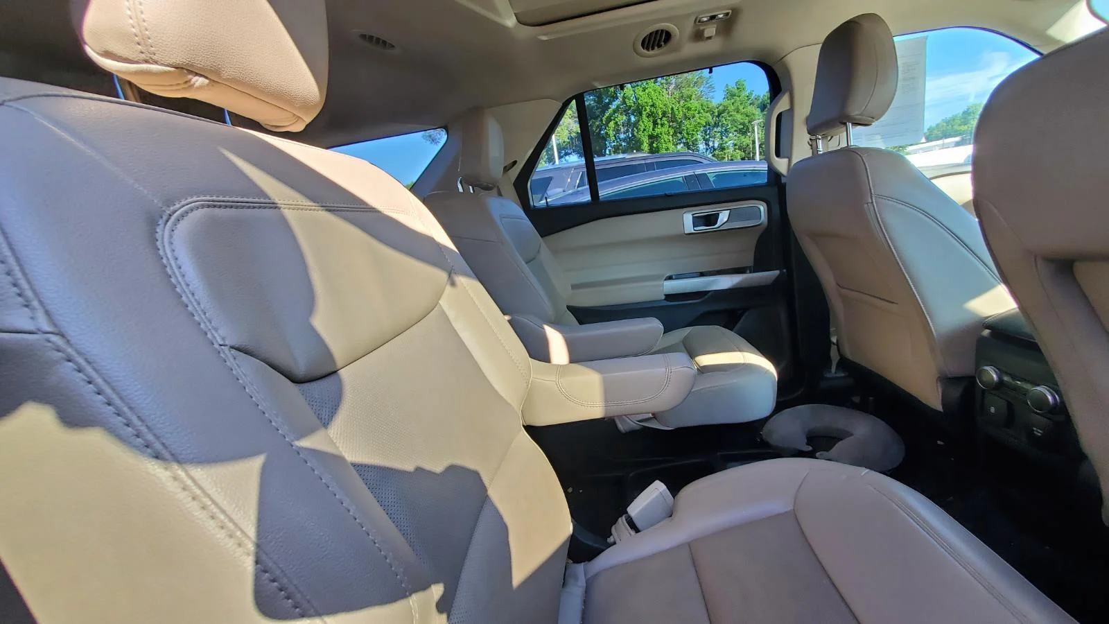 Used 2021 Star White Metallic Tri-coat Ford Limited image 6