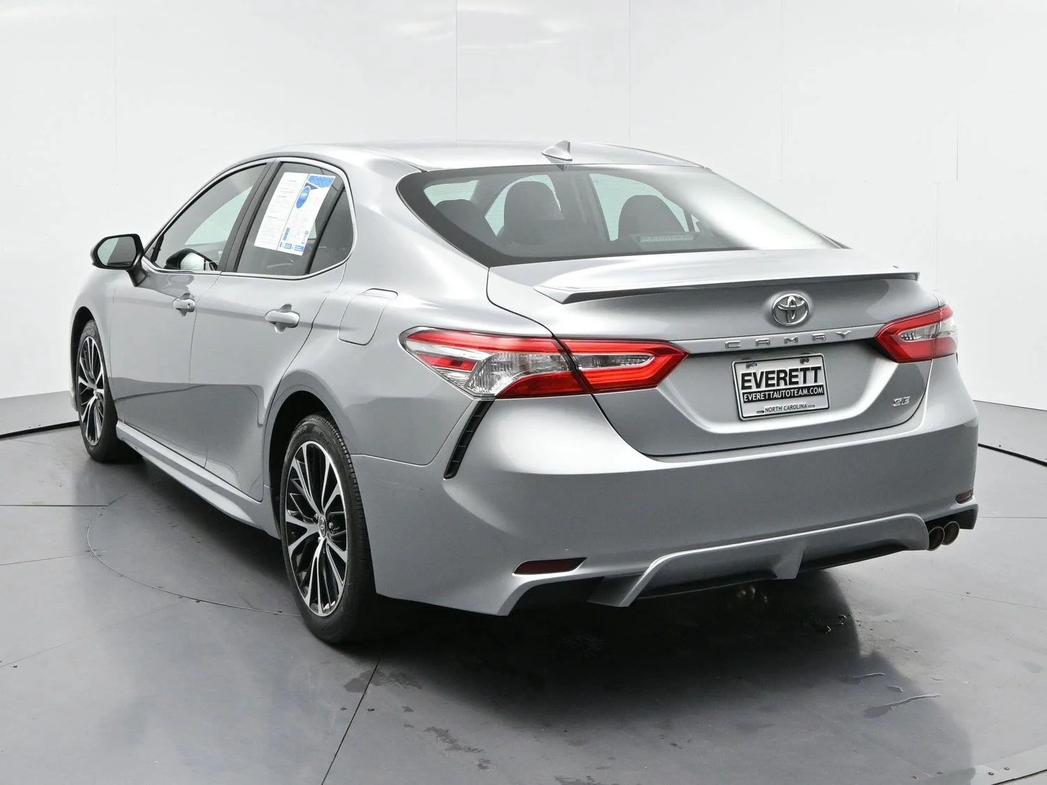 Used 2020 Celestial Silver Metallic Toyota SE image 6