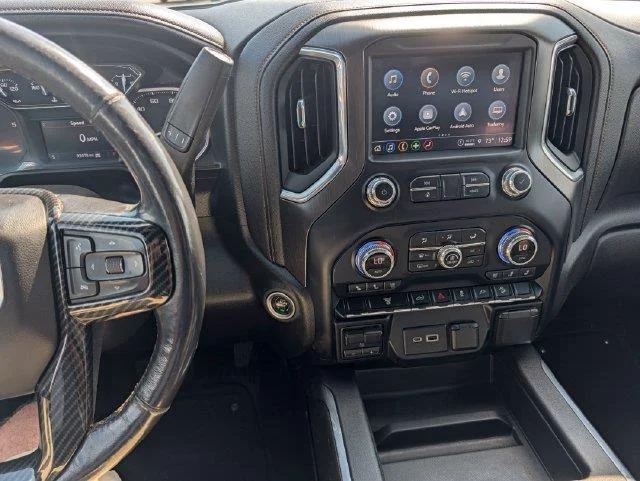 Used 2022 SUMMIT WHITE GMC AT4 image 17