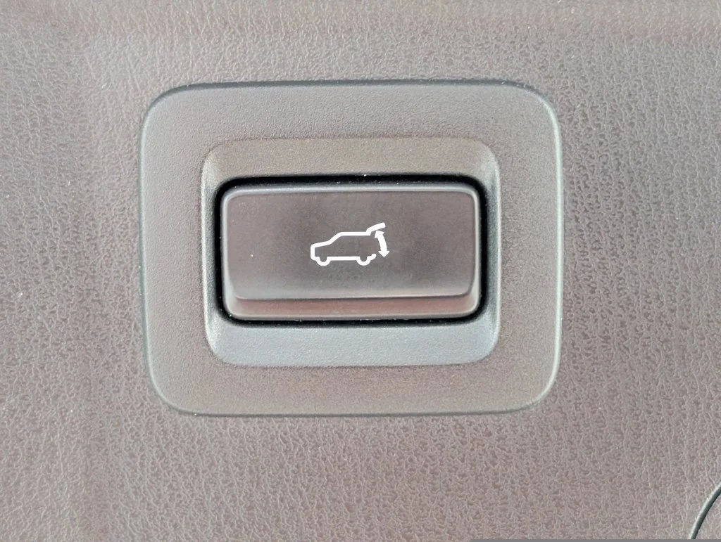 Used 2016 Soul Red Metallic Mazda Touring image 22