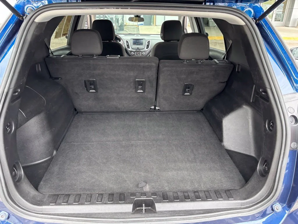 Used 2022 Blue Chevrolet LT image 10