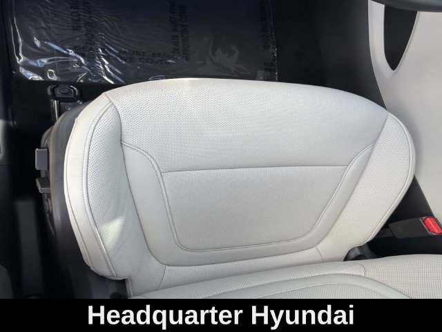 Used 2023 Silver Hyundai SEL image 9