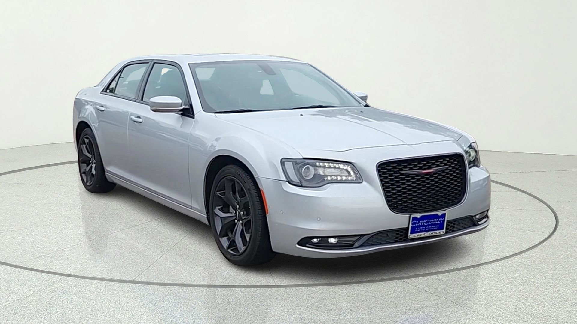 2023 Chrysler 300 S's photo