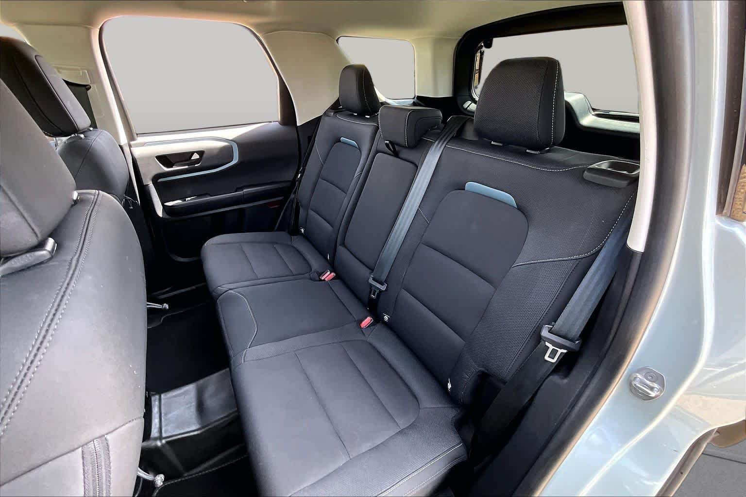 Used 2023 Cactus Gray Ford Badlands image 20