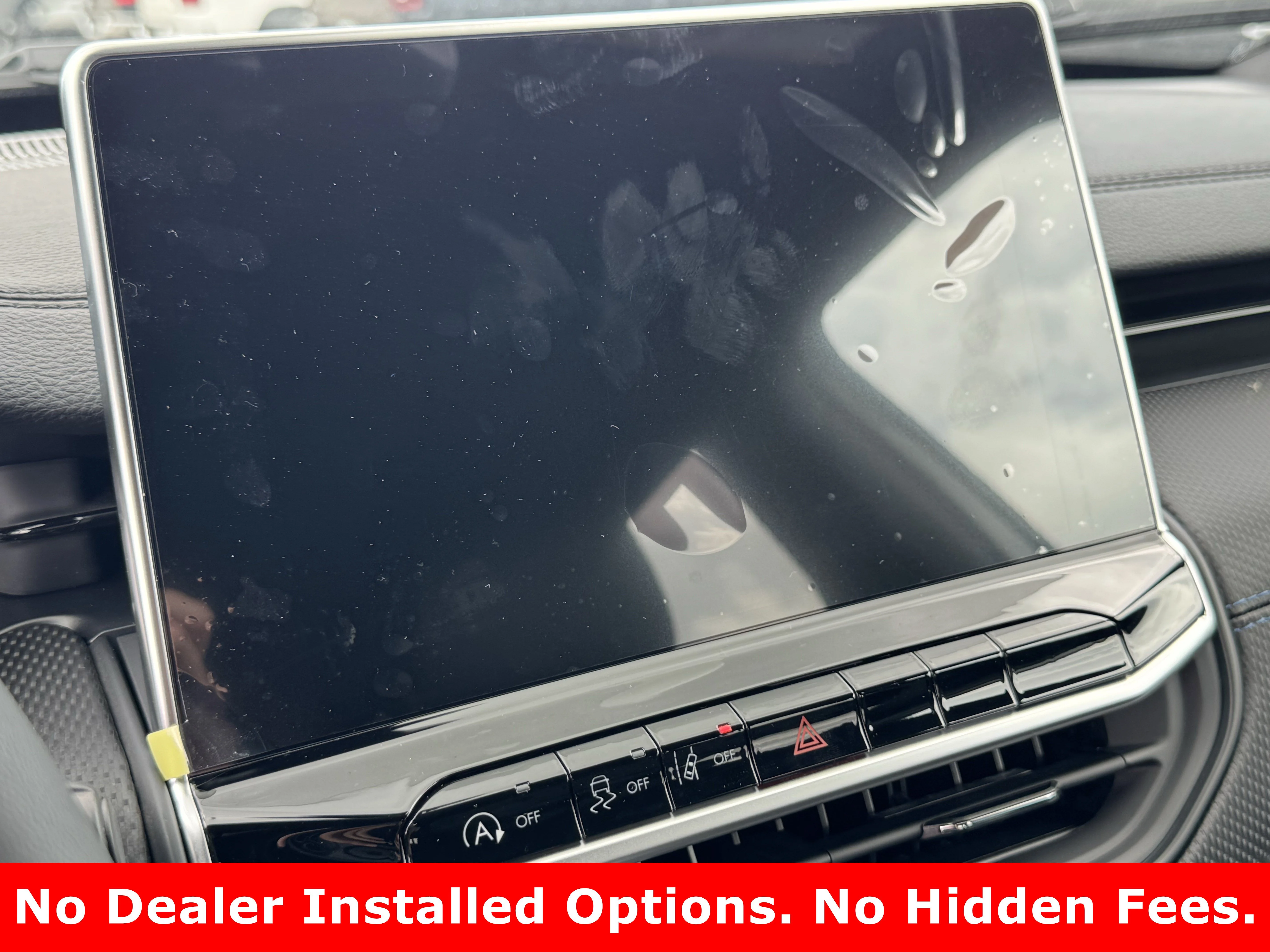 New 2026 Silver Zynith Metallic Clearcoat Jeep Latitude Altitude image 13