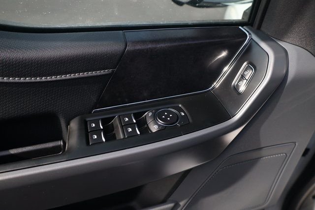 2025 Ford F-150 XLT - Photo 12