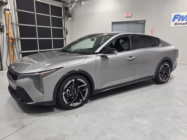 Used 2025 Gray Kia GT-Line image 3