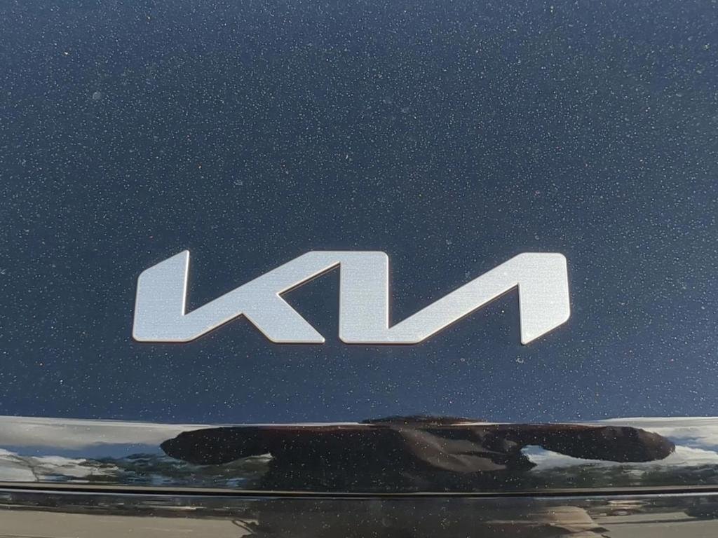2026 Kia Carnival LXS - Photo 14