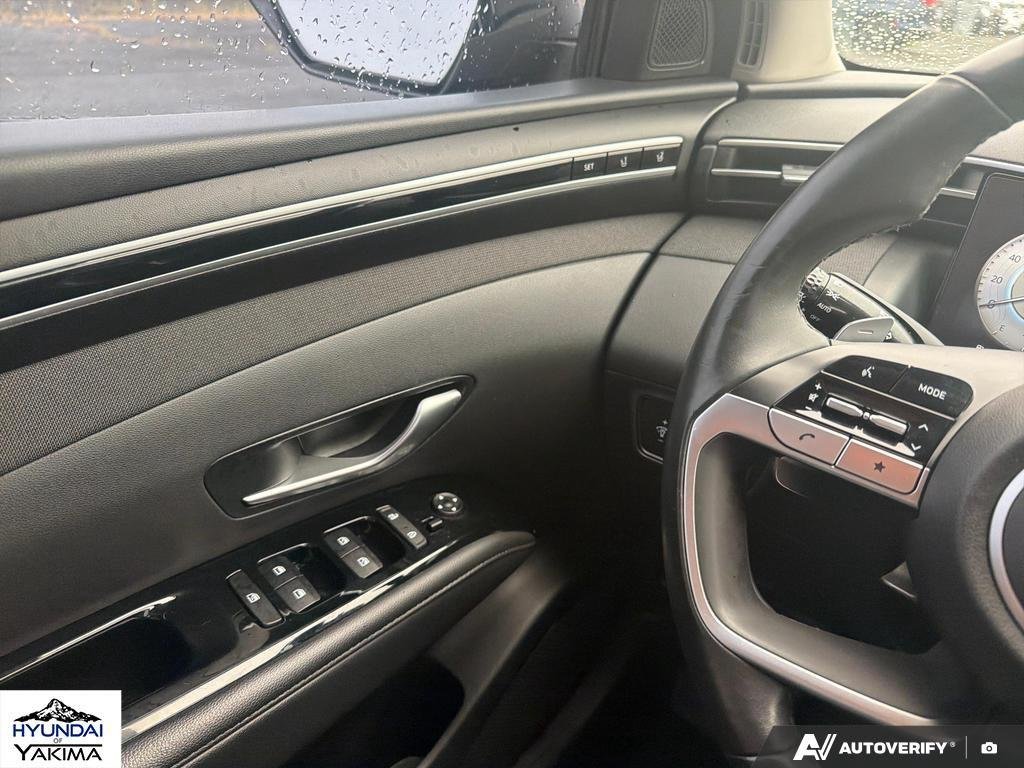 Used 2022 Phantom Black Hyundai Limited image 17