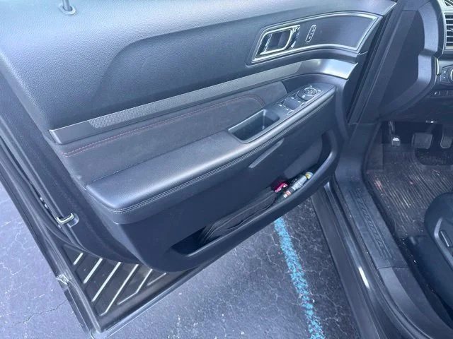 Used 2019 Gray Ford XLT image 37