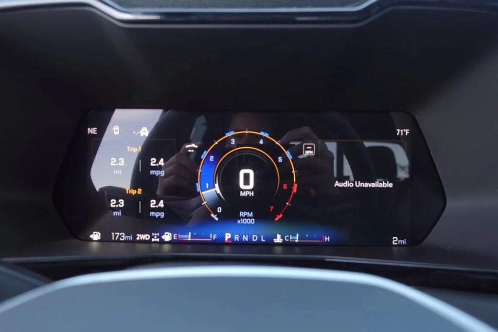 2025 Chevrolet Colorado Z71 - Photo 14