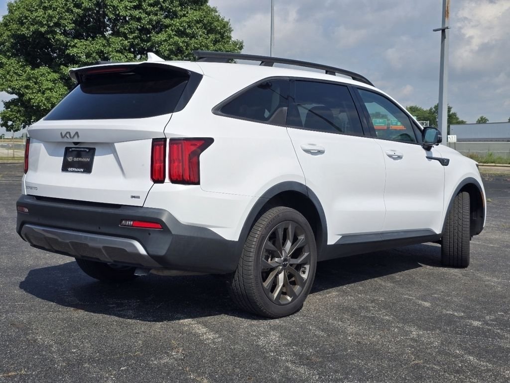 Used 2023 White Kia X-Line SX Prestige image 18