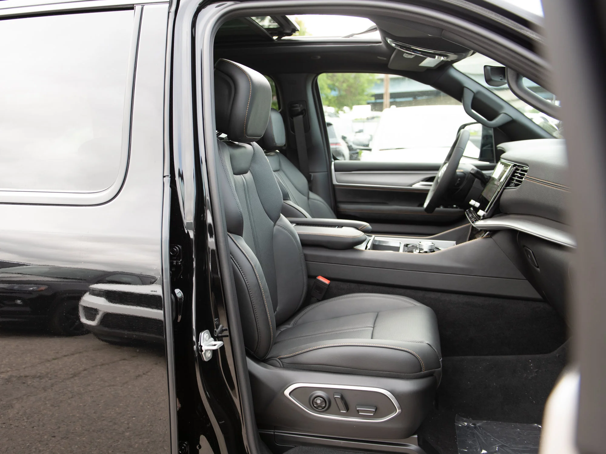 New 2026 Black Jeep 85th Anniversary* image 26