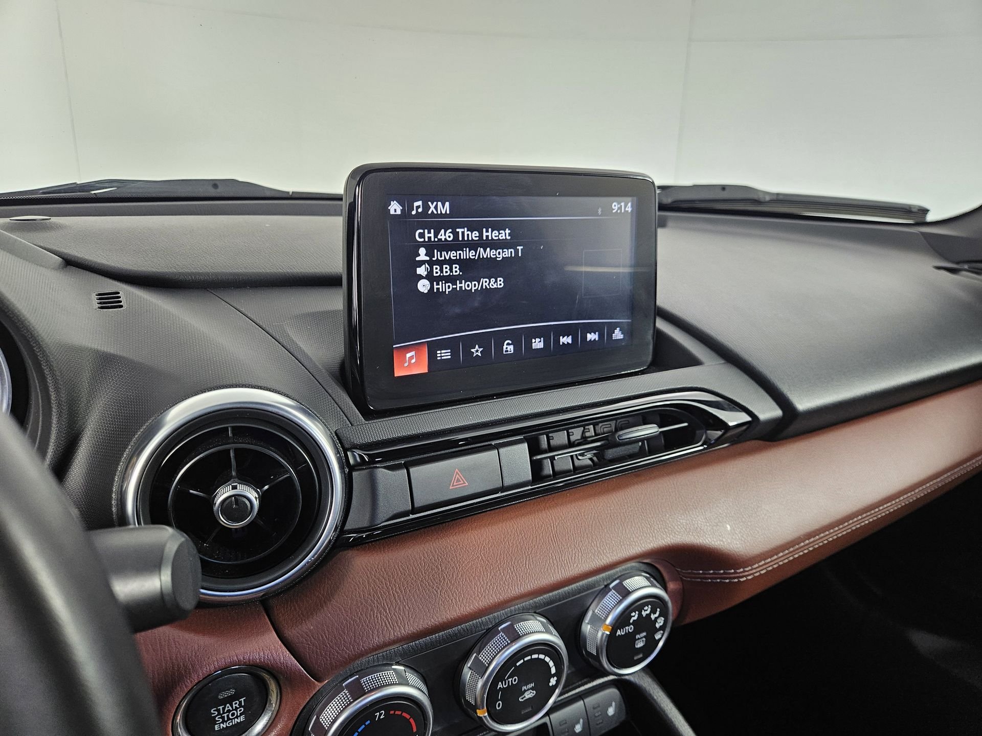 Used 2018 Black Mazda Grand Touring image 28