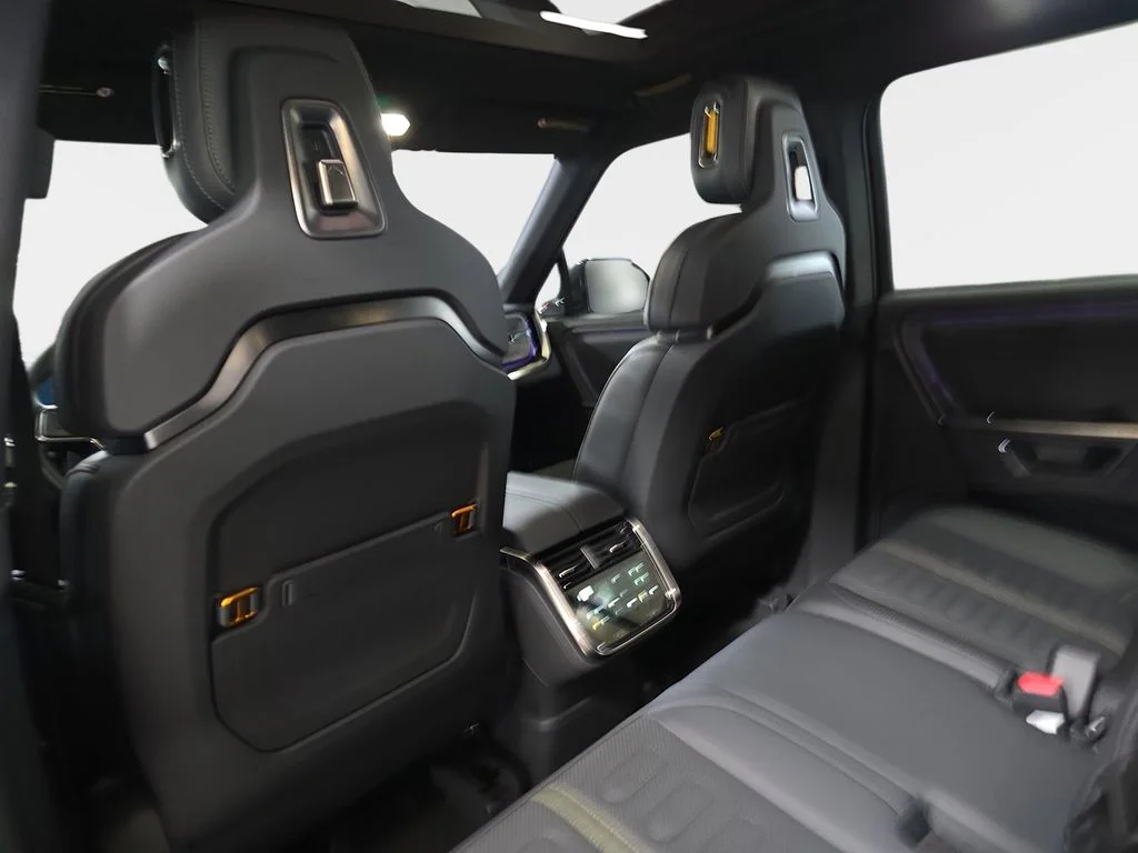 Used 2026  Rivian  image 16