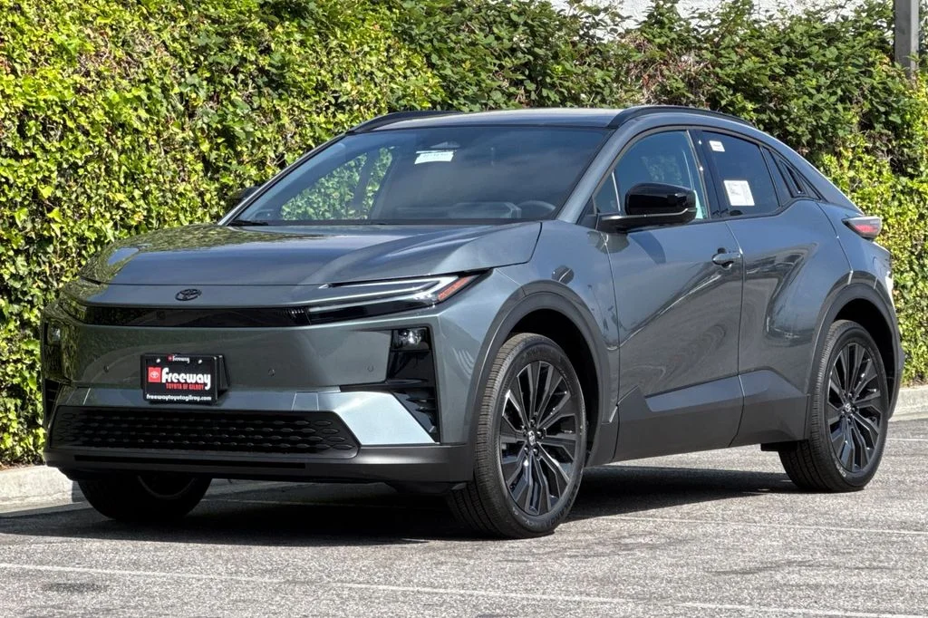 New 2026 Overcast Toyota XSE image 8