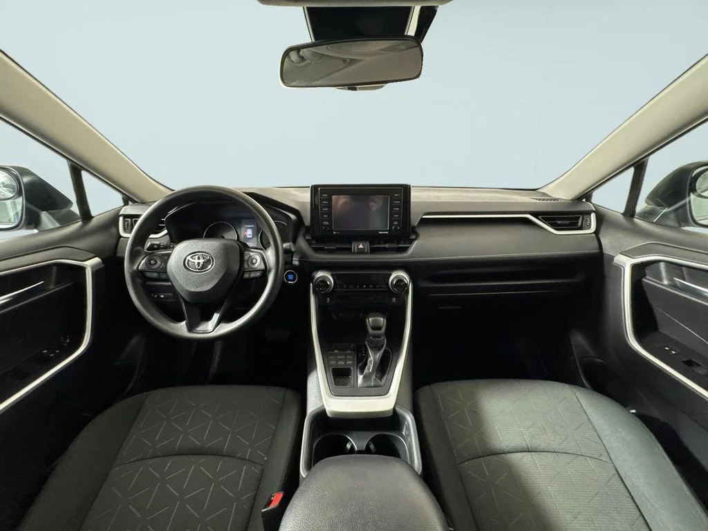 Used 2020 Silver Sky Metallic Toyota XLE image 7