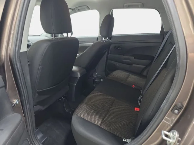 Used 2016 Black Mitsubishi ES image 12