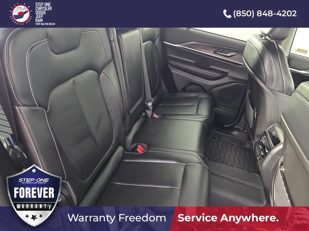 Used 2023 Gray Jeep Limited image 30