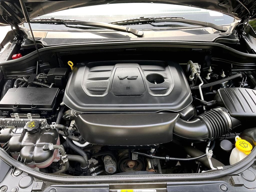 Used 2019 Black Jeep Altitude image 30