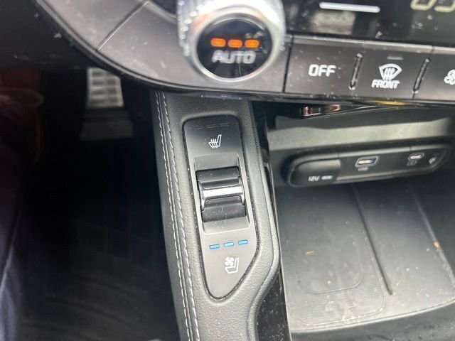 Used 2024 Silver Kia SX image 12