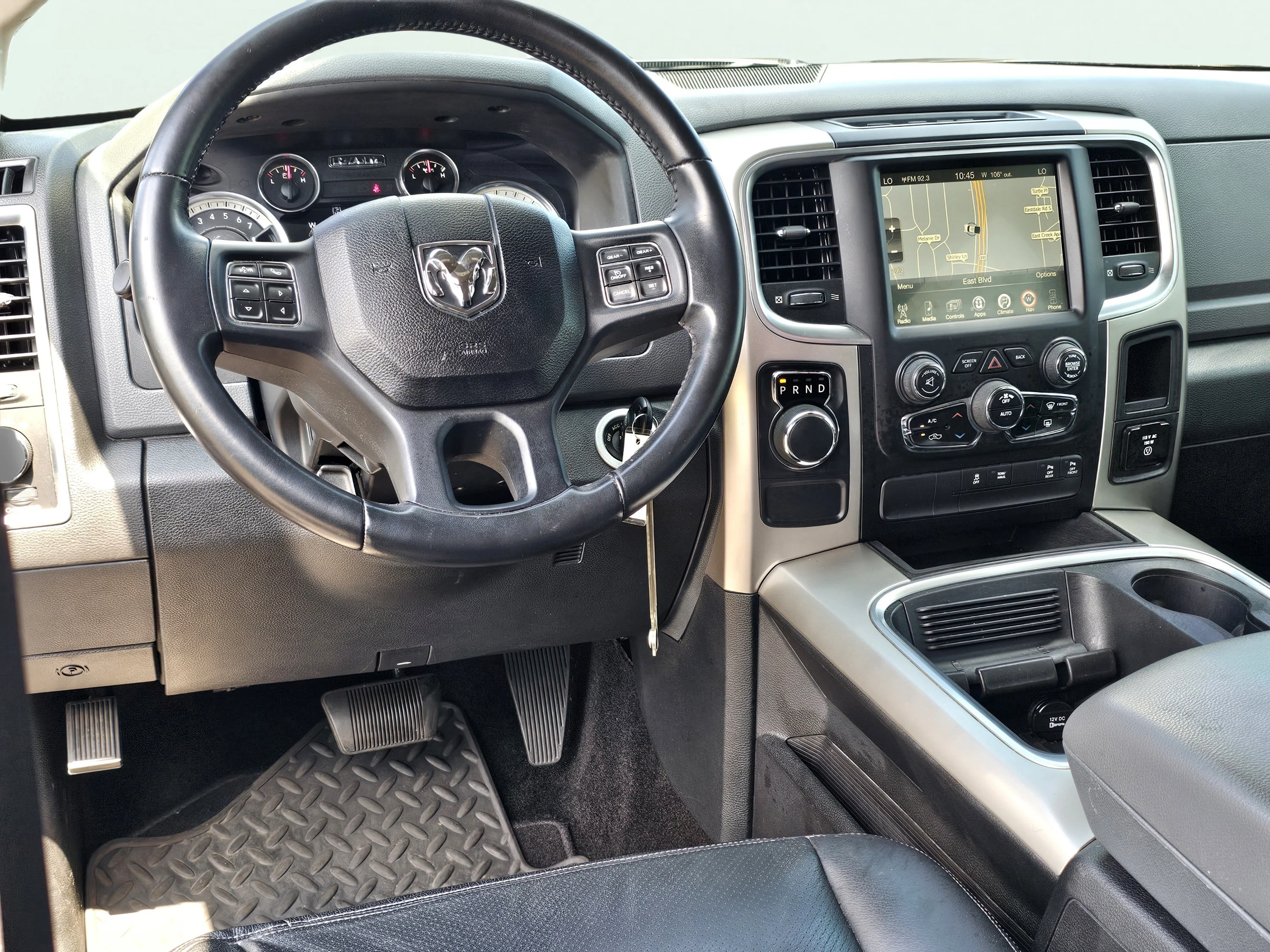 Used 2017 Brilliant Black Crystal Pearlcoat Ram Big Horn image 34