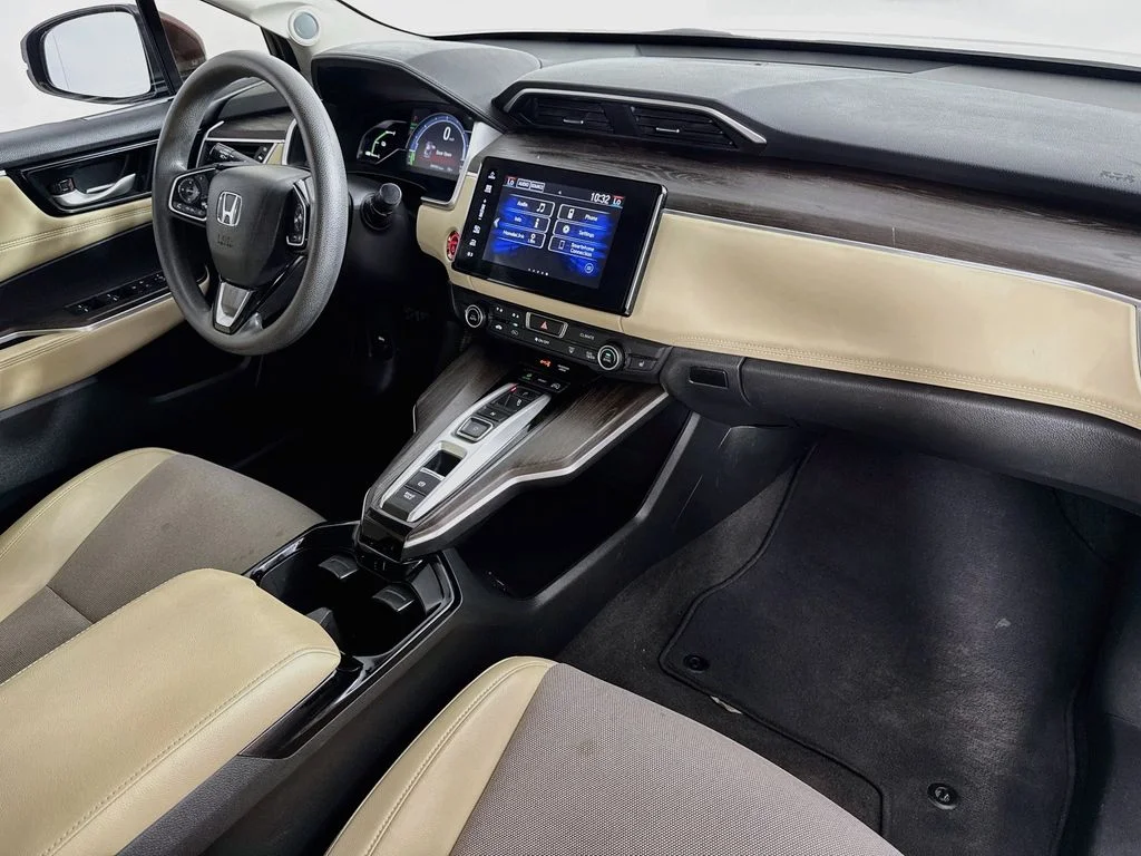 Certified Used 2018 Red Honda Base image 36