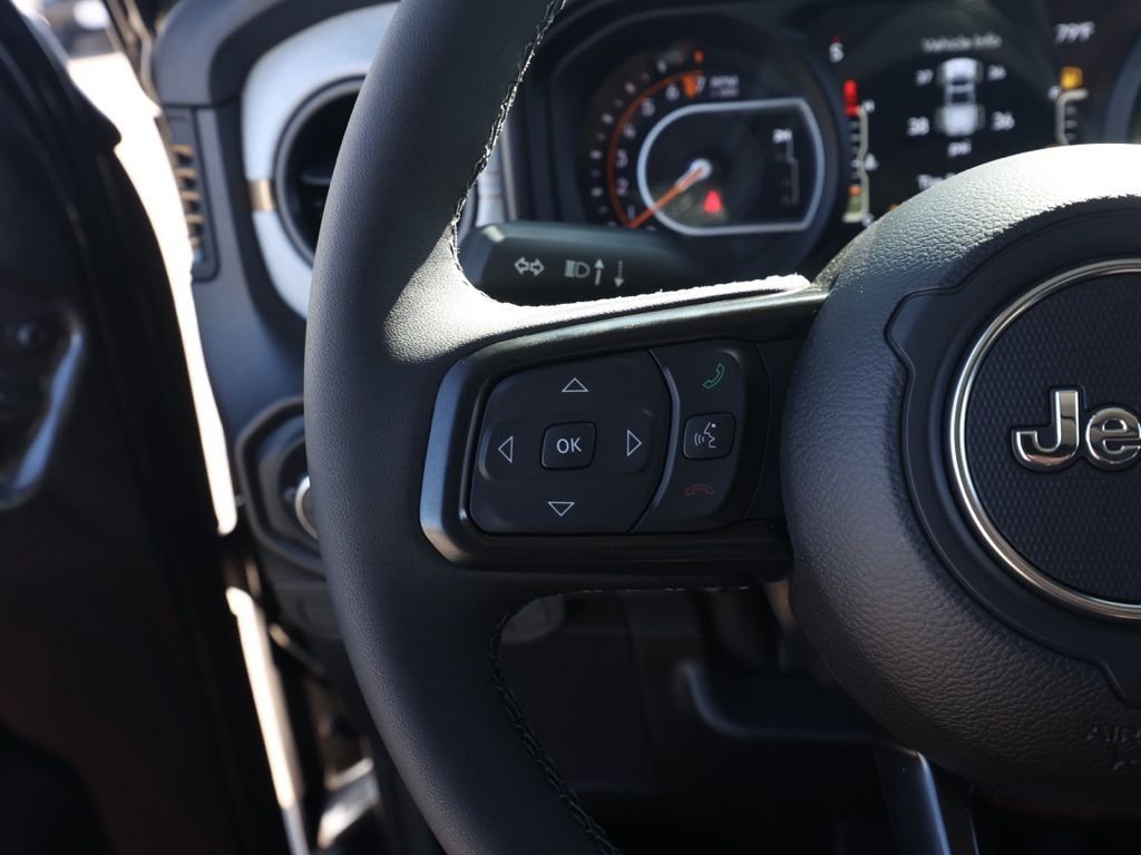 New 2026 Granite Crystal Metallic Clear-Coat Exterior Paint Jeep Sport S image 24