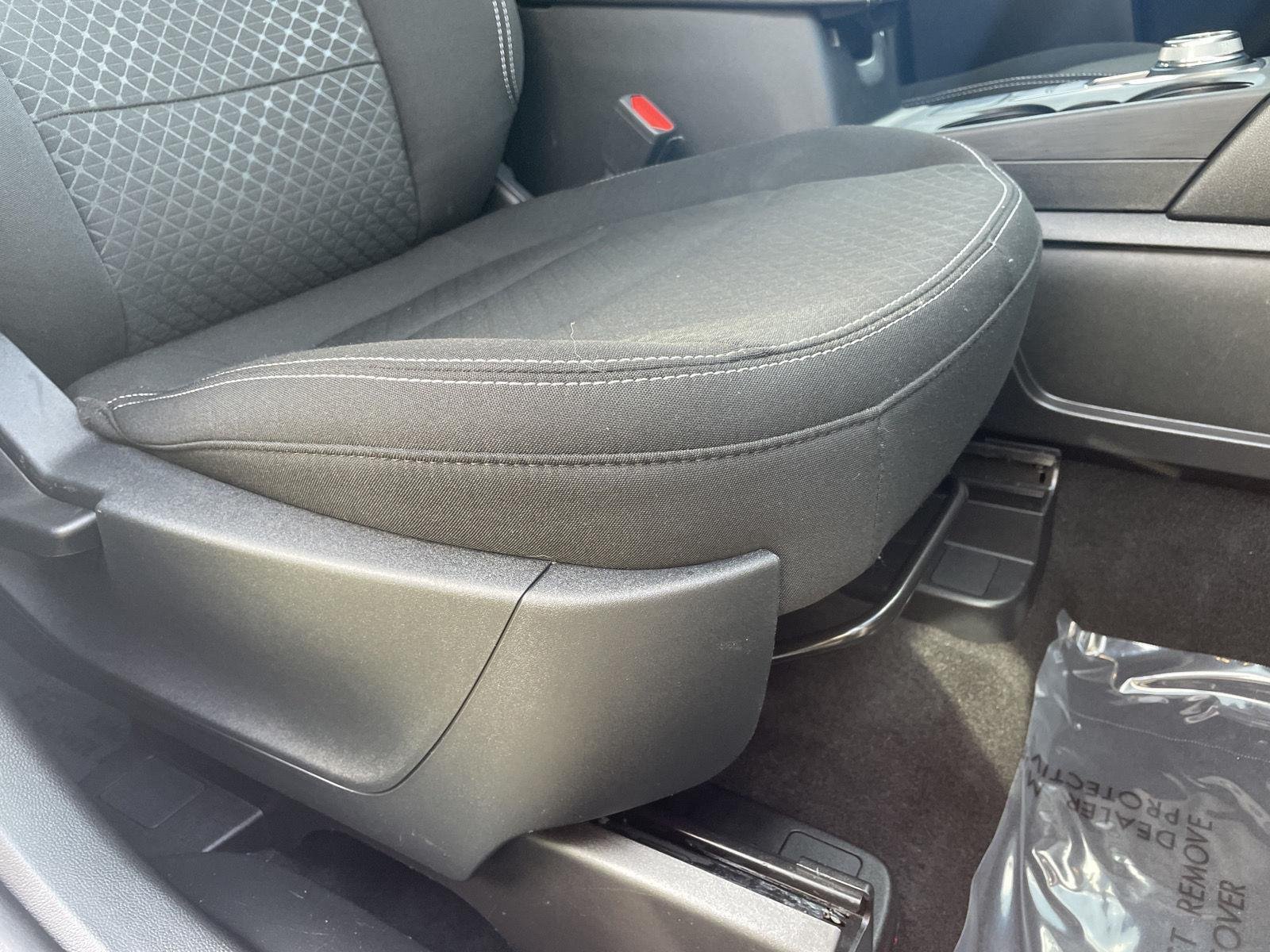 Used 2025 Ford Escape Active with VIN 1FMCU9GN9SUA57666 for sale in Kansas City