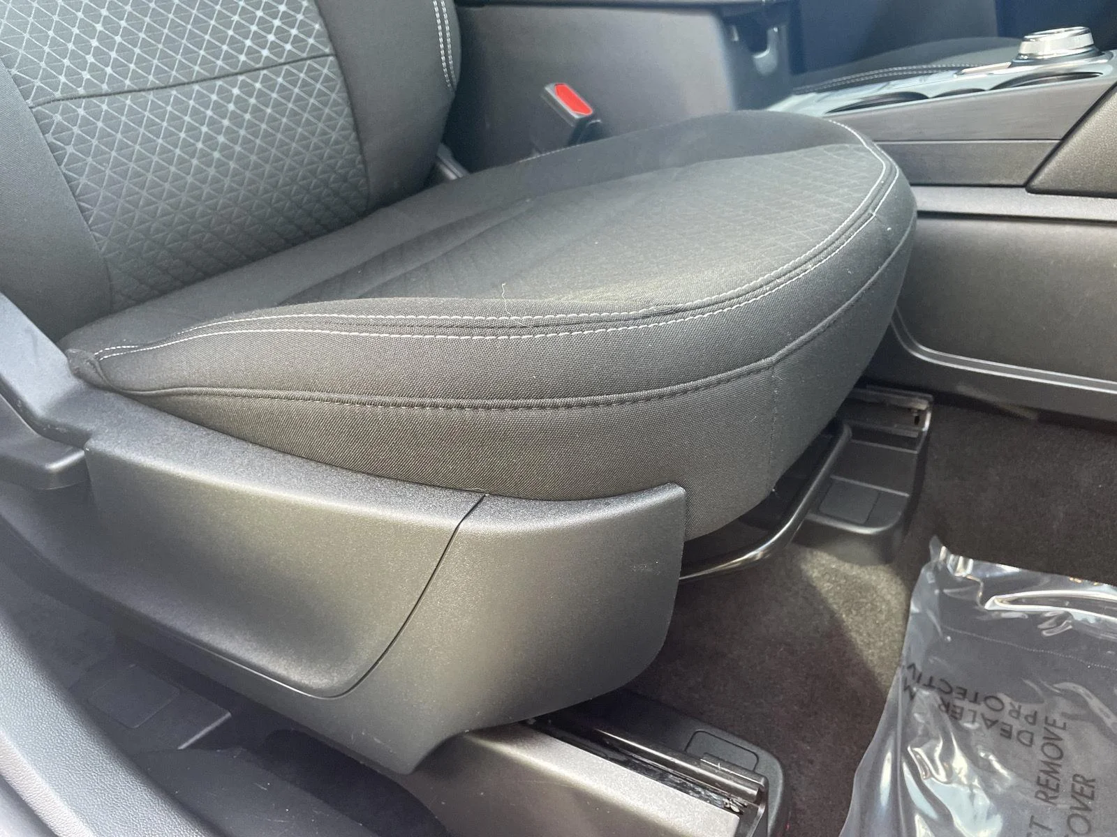 Used 2025 Ford Escape Active with VIN 1FMCU9GN9SUA57666 for sale in Kansas City