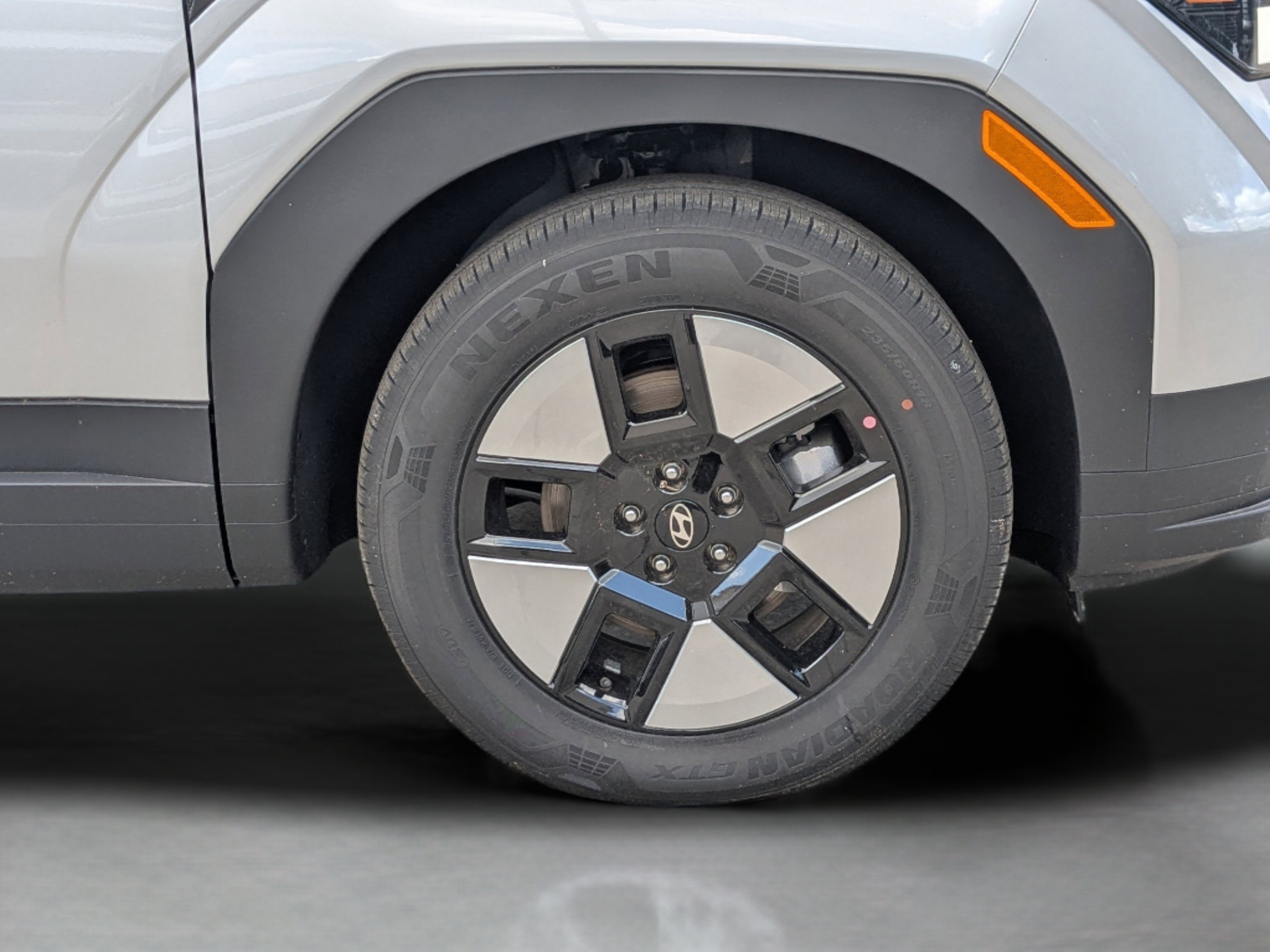 New 2026 Shimmering Silver Hyundai SE image 11