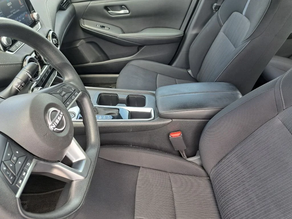 Used 2024 White Nissan SV image 17