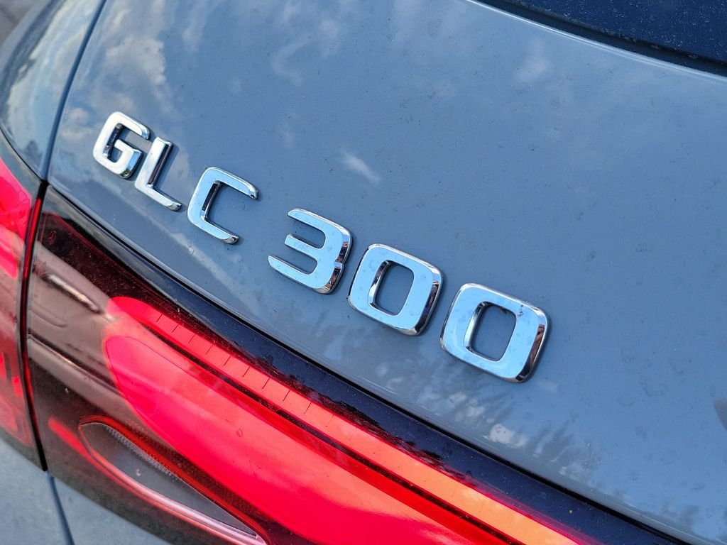New 2026 MANUFAKTUR Alpine Grey Mercedes-Benz GLC 300 image 8