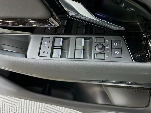 Certified Used 2026  Land Rover S image 20