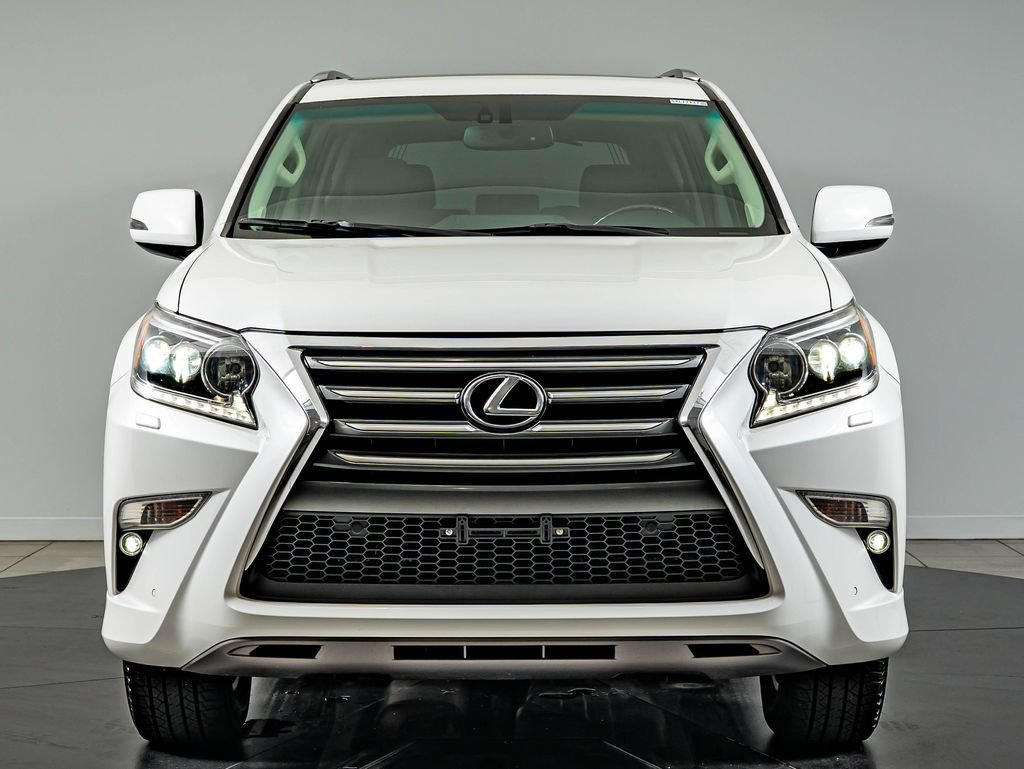 Used 2014 Starfire Pearl Lexus 460 image 2