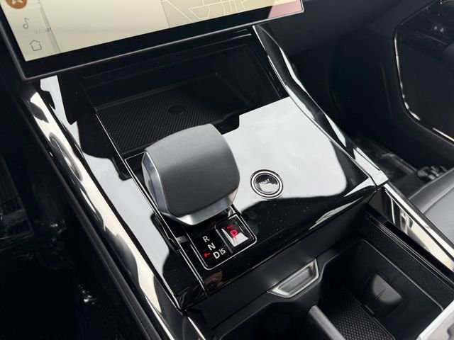 New 2026 Borasco Grey Land Rover Dynamic SE image 24