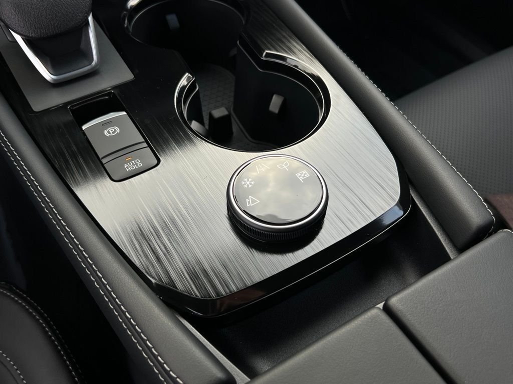 New 2026 Gun Metallic Nissan Platinum image 31