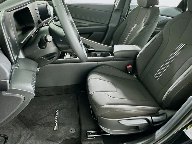 New 2026 Black Hyundai SEL Sport image 9