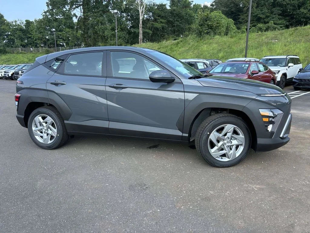 New 2026 Gray Hyundai SE image 2