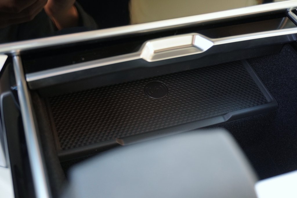 2025 LAND ROVER RANGE ROVER - Image 32