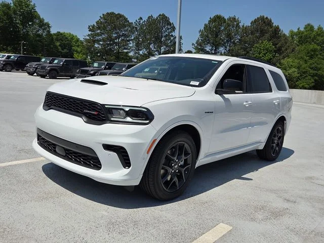 New 2026 White Knuckle Clear-Coat Exterior Paint Dodge GT Plus HEMI V8 image 3