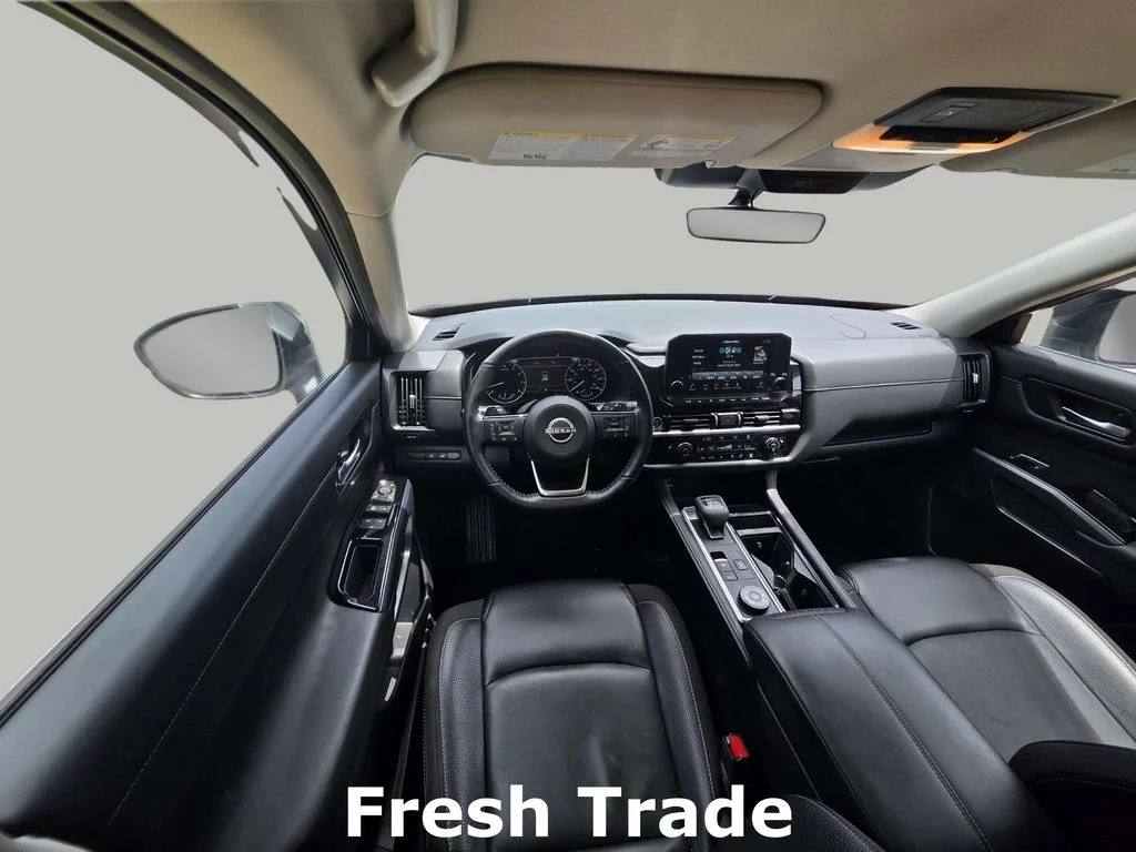 Used 2023 Pearl White Tricoat Super Black Nissan SL image 13
