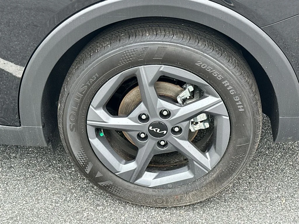 New 2026 Black Kia LXS image 19