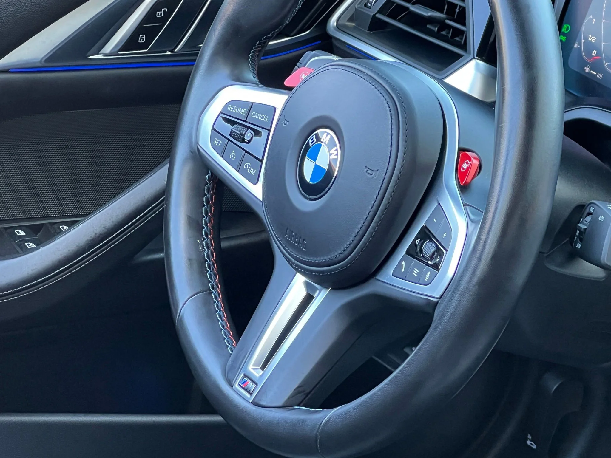 Used 2022 White BMW Competition image 22